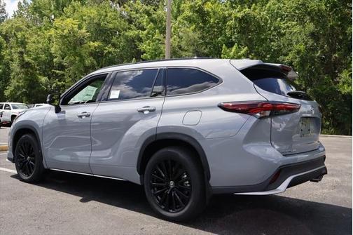 2025 Toyota Highlander XSE