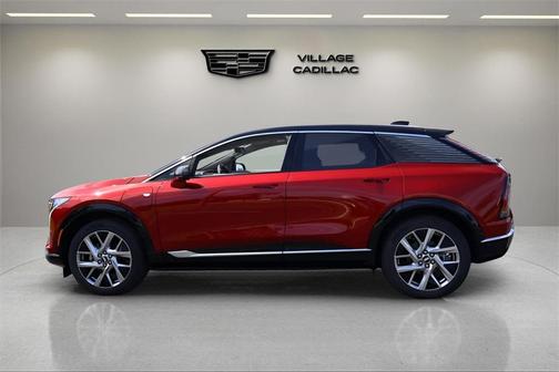 2025 Cadillac OPTIQ Luxury 1 AWD