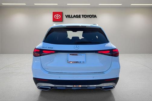 2026 Mercedes-Benz GLC 300 Base