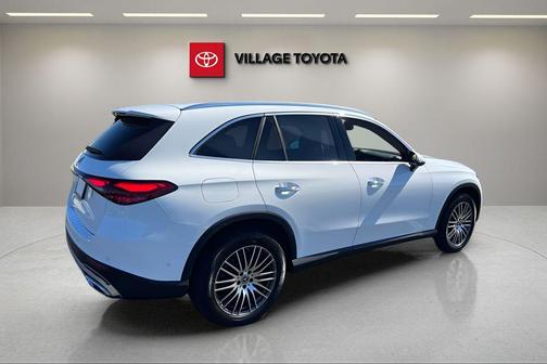 2026 Mercedes-Benz GLC 300 Base