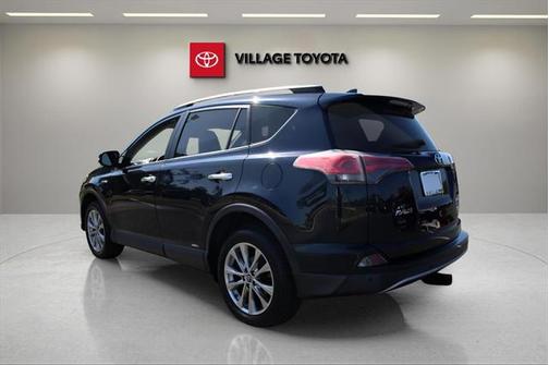 2018 Toyota RAV4 Hybrid SE