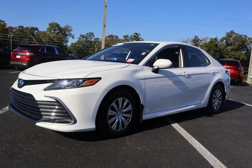 2024 Toyota Camry Hybrid LE