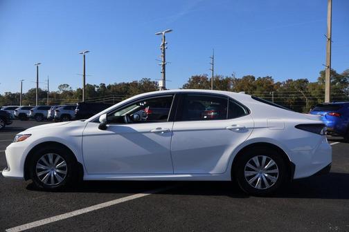 2024 Toyota Camry Hybrid LE