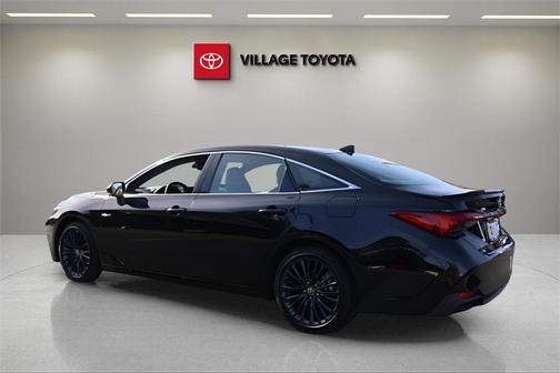 2019 Toyota Avalon Hybrid XSE
