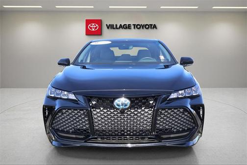 2019 Toyota Avalon Hybrid XSE