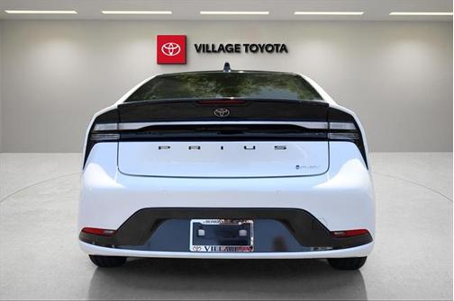 2025 Toyota Prius L
