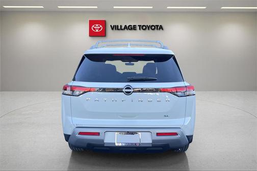 2024 Nissan Pathfinder SL FWD