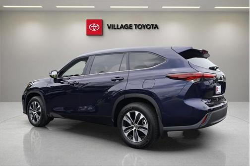 2025 Toyota Highlander XLE