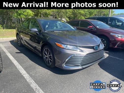 2023 Toyota Camry Hybrid XLE