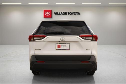 Ice 2025 Toyota RAV4 XLE