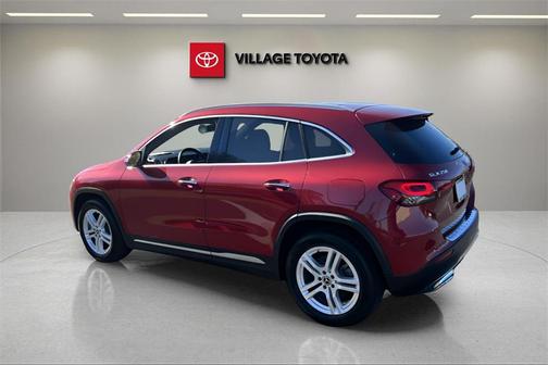 2021 Mercedes-Benz GLA 250 Base 4MATIC