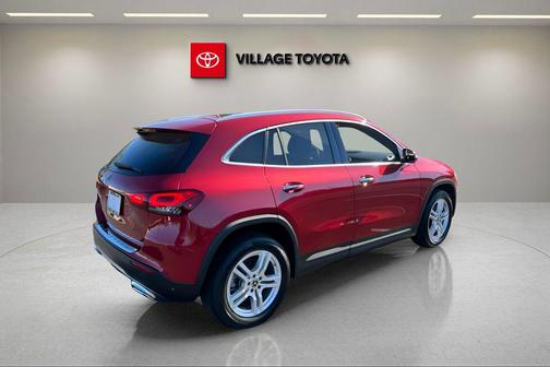 2021 Mercedes-Benz GLA 250 Base 4MATIC