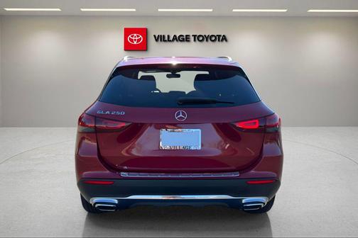 2021 Mercedes-Benz GLA 250 Base 4MATIC