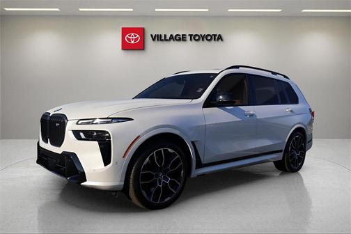 2025 BMW X7 M60i