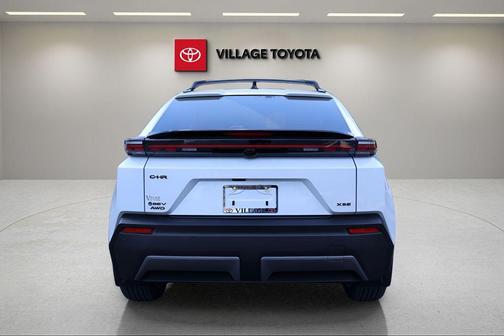 Pearl 2026 Toyota C-HR XSE