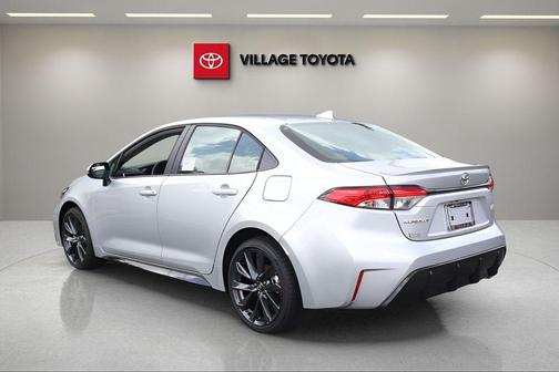 Classic Silver Metallic 2026 Toyota Corolla SE