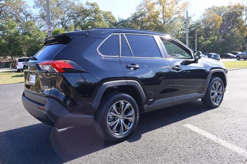 2025 Toyota RAV4 Hybrid XLE Premium