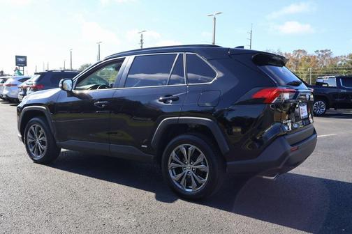 2025 Toyota RAV4 Hybrid XLE Premium