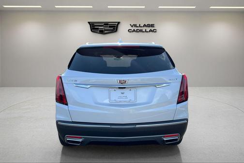 Crystal White Tricoat 2026 Cadillac XT5 Premium Luxury