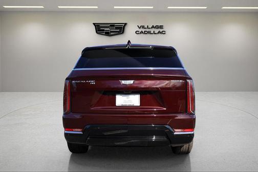 2025 Cadillac Escalade IQ Luxury 2