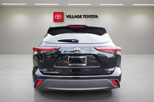 2025 Toyota Highlander LE