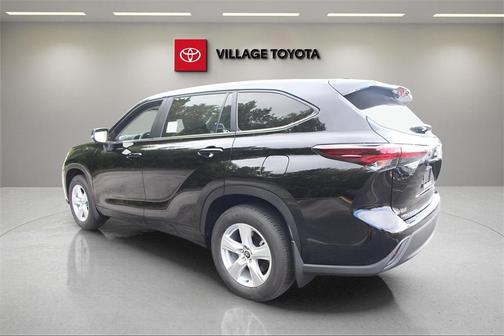 2025 Toyota Highlander LE