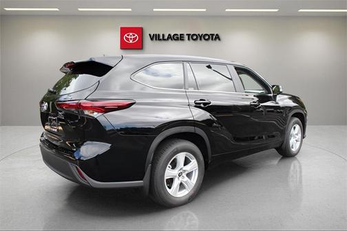 2025 Toyota Highlander LE