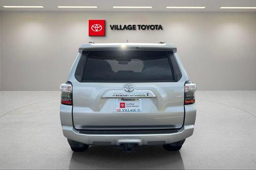 Classic Silver Metallic 2022 Toyota 4Runner SR5