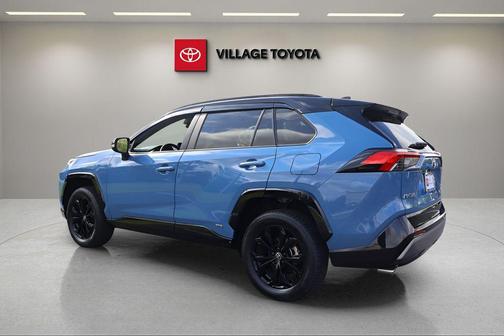 2023 Toyota RAV4 Hybrid SE
