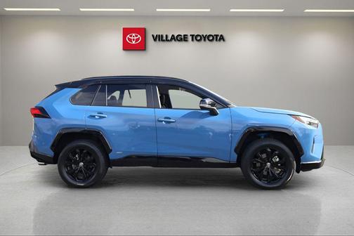 2023 Toyota RAV4 Hybrid SE