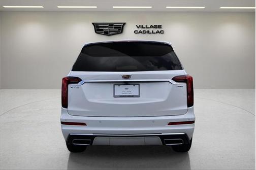 2025 Cadillac XT6 Premium Luxury FWD