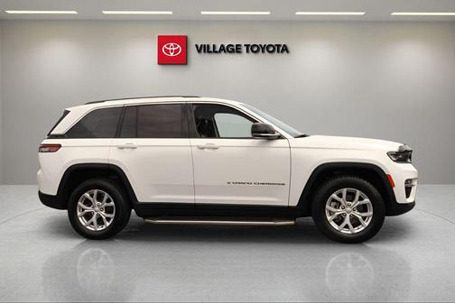 Bright White Clearcoat 2023 Jeep Grand Cherokee Limited