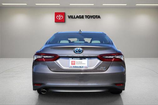 2024 Toyota Camry Hybrid XLE