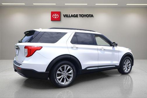 Star White Metallic Tri-Coat 2020 Ford Explorer XLT