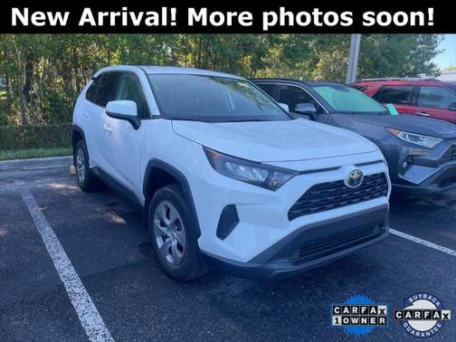 2022 Toyota RAV4 LE