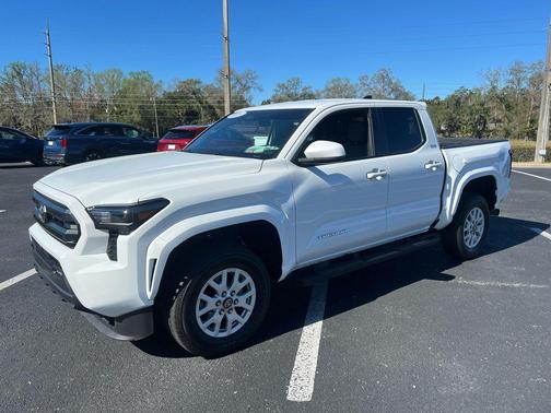 2025 Toyota Tacoma SR5