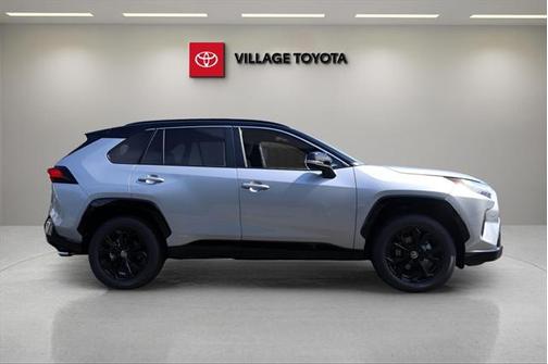 2025 Toyota RAV4 Hybrid SE