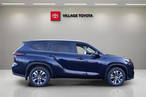 2025 Toyota Highlander XLE