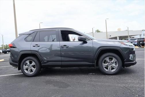 2025 Toyota RAV4 Hybrid LE