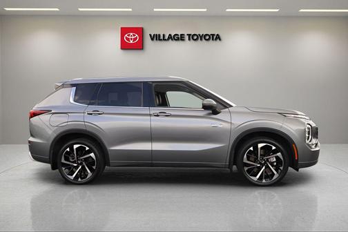 Mercury Gray Metallic 2023 Mitsubishi Outlander PHEV SEL