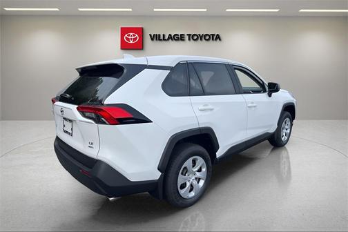 2025 Toyota RAV4 LE