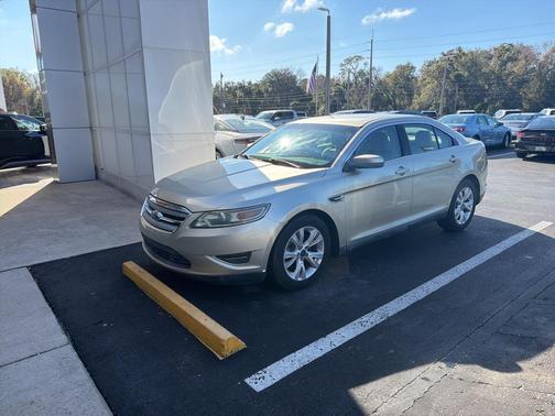 2010 Ford Taurus SEL