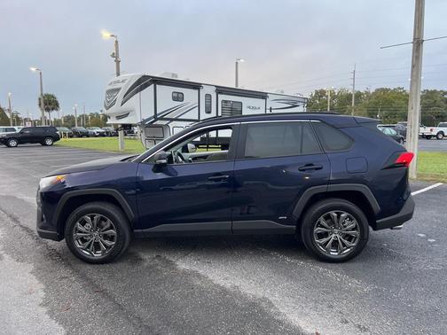 2023 Toyota RAV4 Hybrid XLE Premium