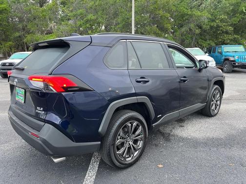 2023 Toyota RAV4 Hybrid XLE Premium