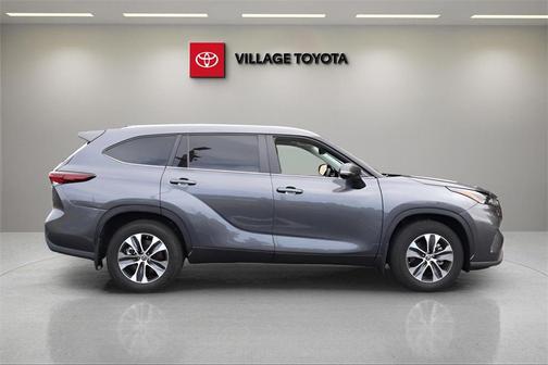 2024 Toyota Highlander Hybrid XLE