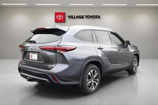 2024 Toyota Highlander Hybrid XLE