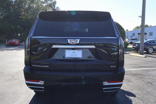2025 Cadillac Escalade Luxury