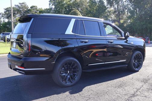 2025 Cadillac Escalade Luxury