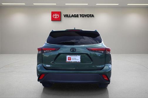 2025 Toyota Highlander Hybrid XLE