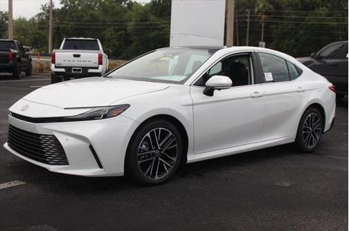 2025 Toyota Camry XLE